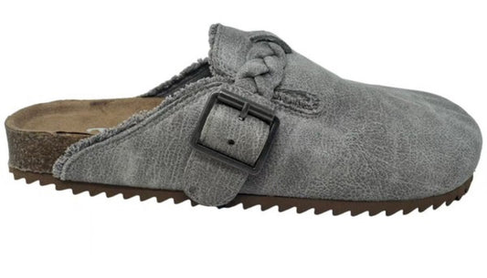 Slip on shoe